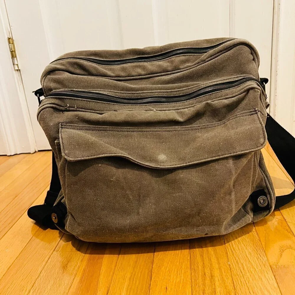 ThinkGeek Dungeons & Dragons The Bag of Holding Canvas Messenger Bag
